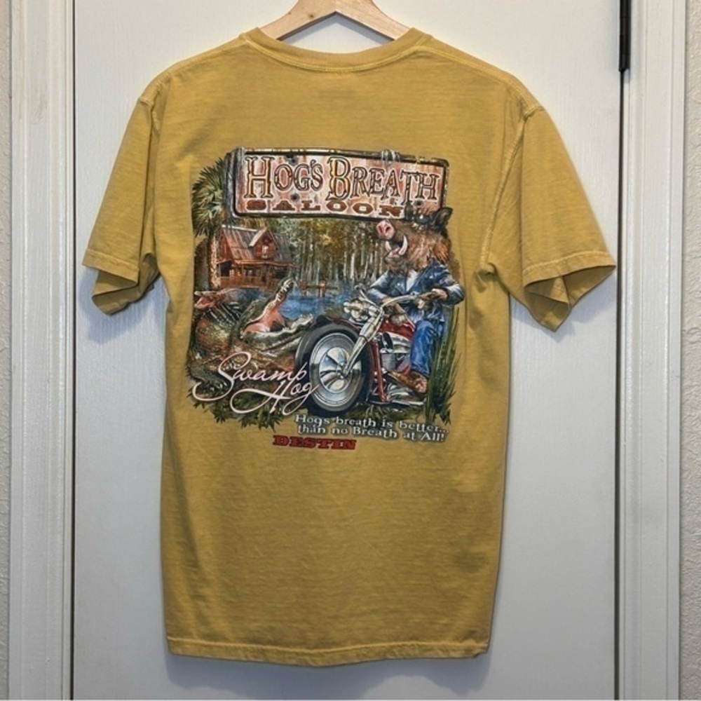 Y2K Yellow Hog's Breath Saloon Swamp Hog T-Shirt size small